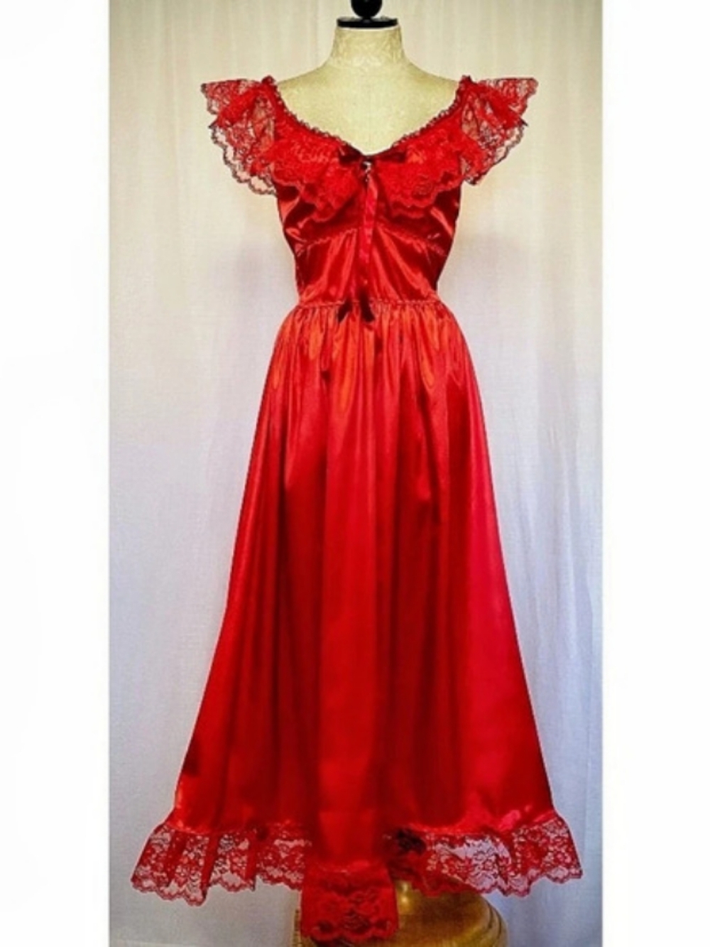 Red Lace Kathryn Maxi Dress